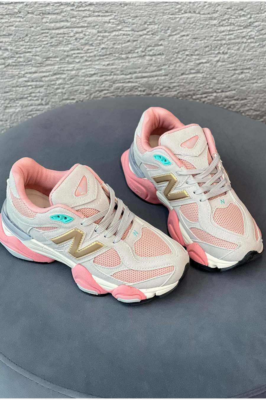 New Balance 9060