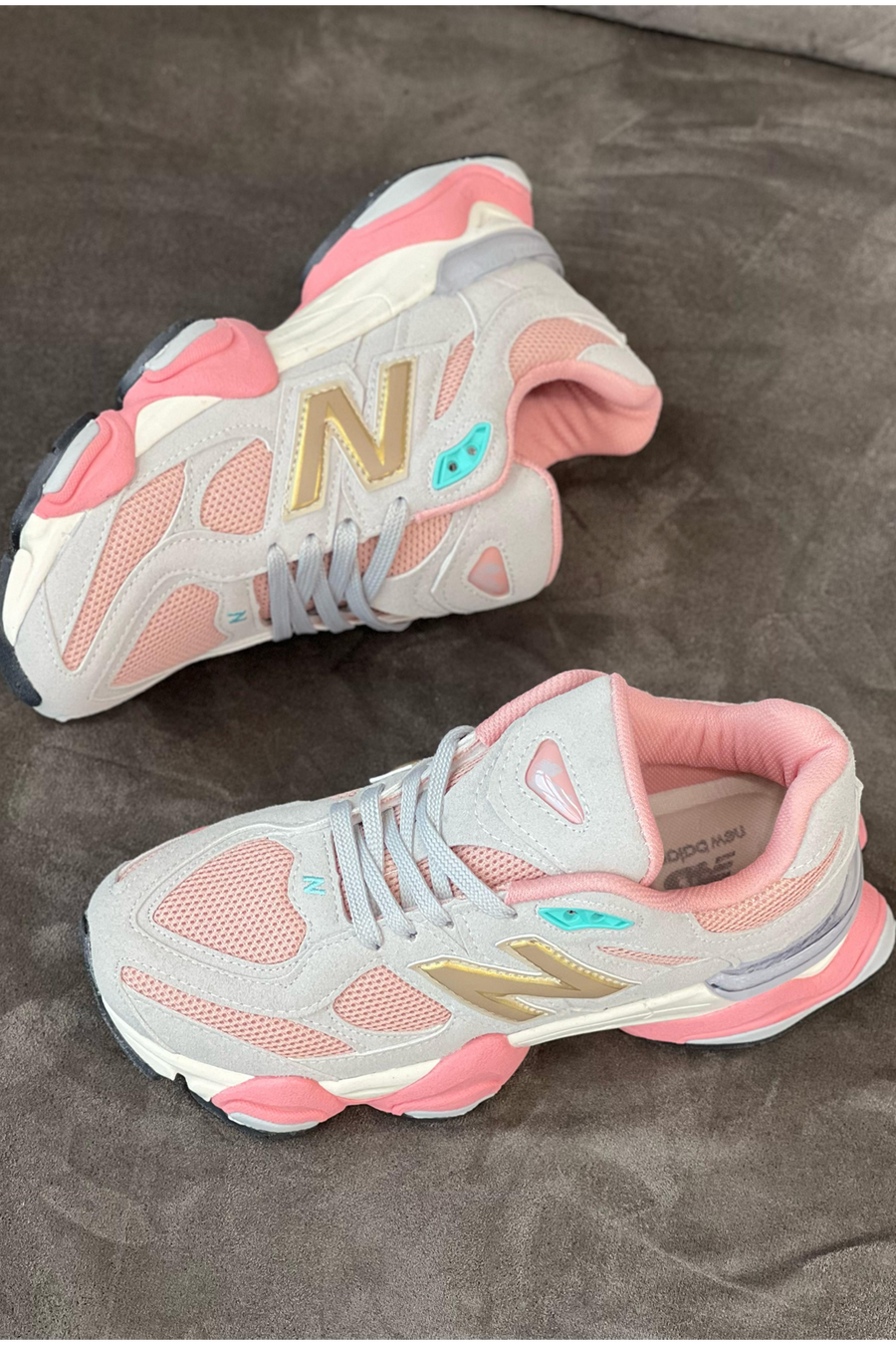 New Balance 9060