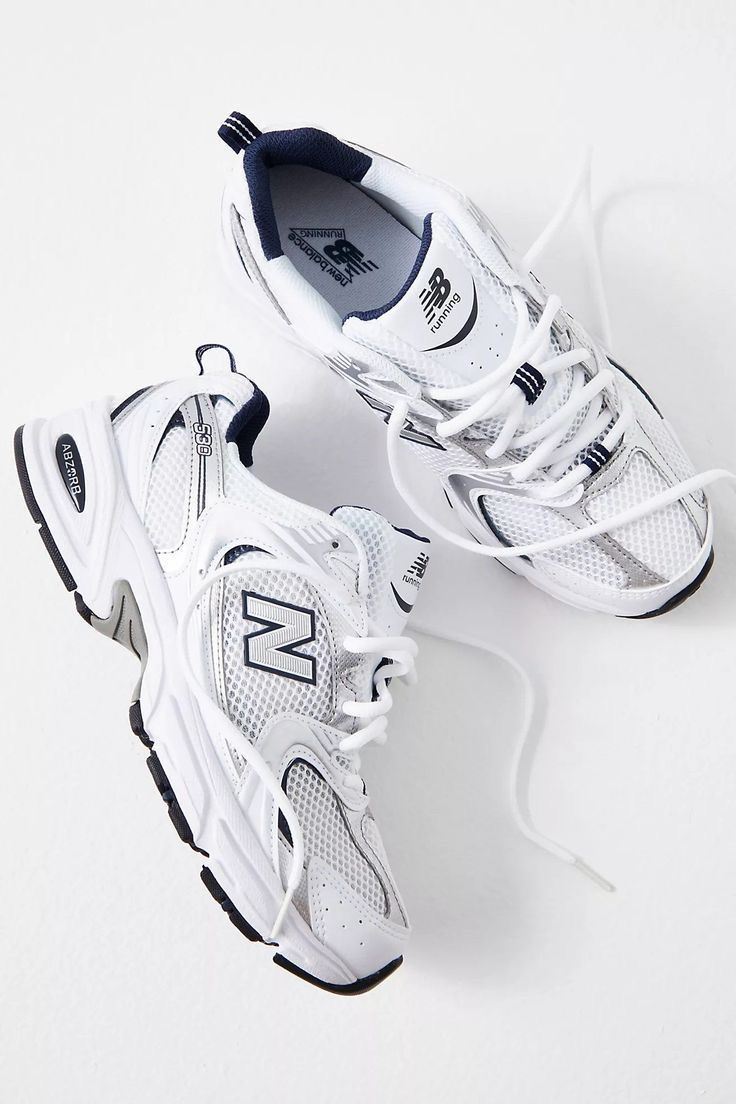 New Balance 530